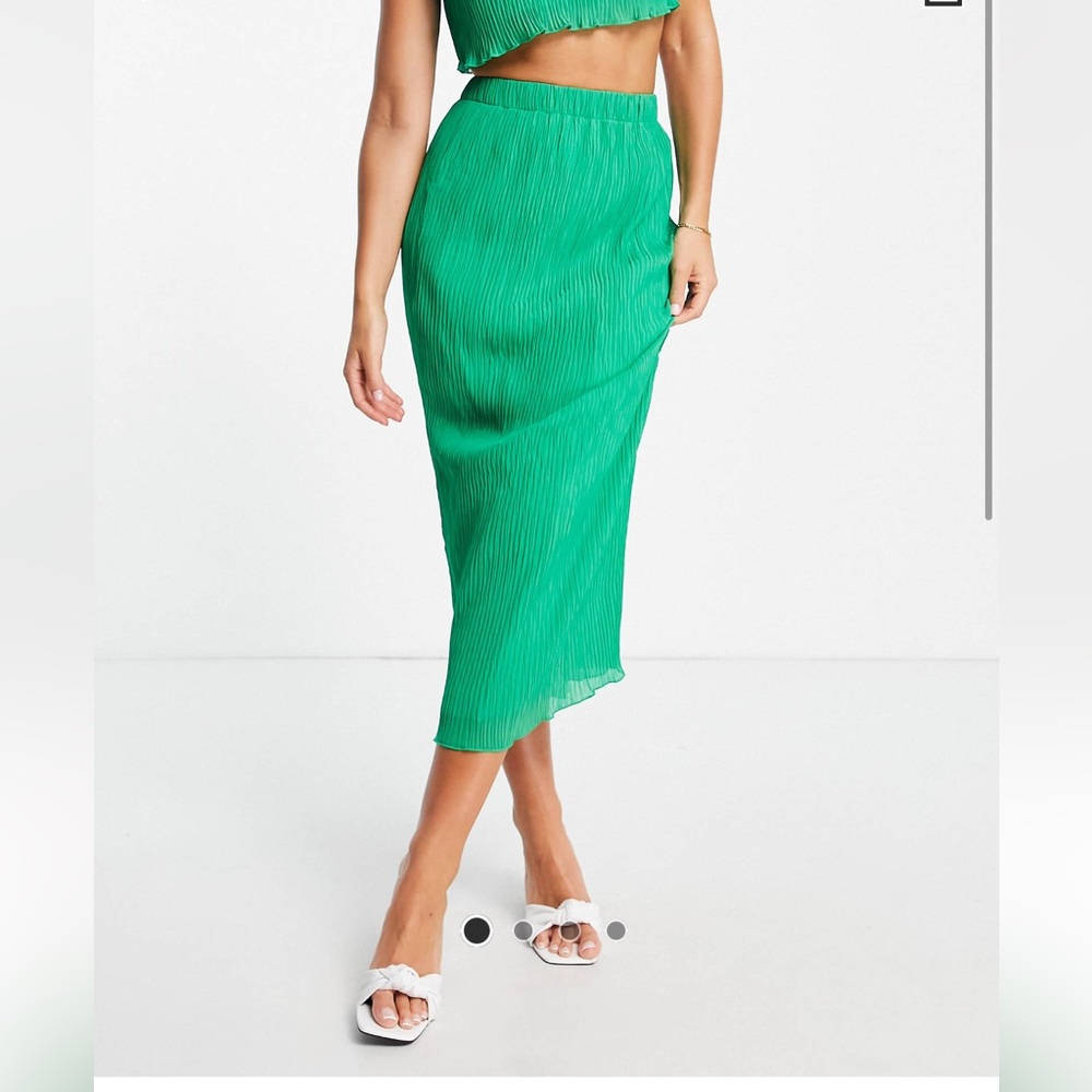 NWT - ASOS Design - Green MIDI Skirt (Size 4)